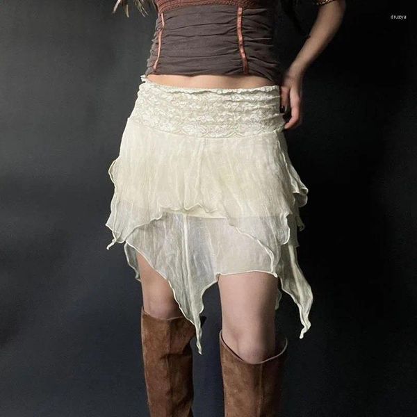 Faldas 2023 Casual Sexy Falda de malla Mujer Verano Diseño asimétrico con varias telas Cintura alta Mini Elegante Blanco