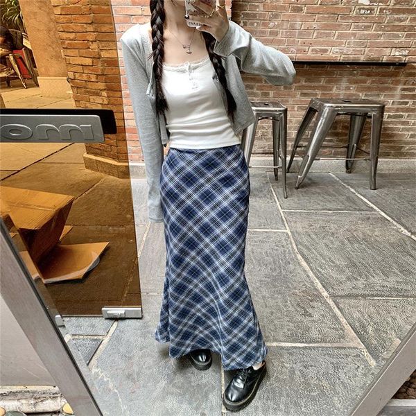 Jupes 2023 Style de mode transfrontalier été femmes couleur unie mince rue Plaid taille haute jupe fendue