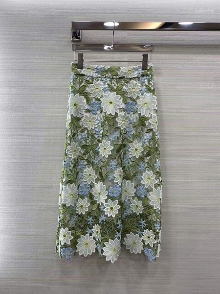 Faldas 2023 mujeres moda sexy casual cintura alta impresión agua flor soluble cadera abrigo vestido temperamento falda elegante 0703