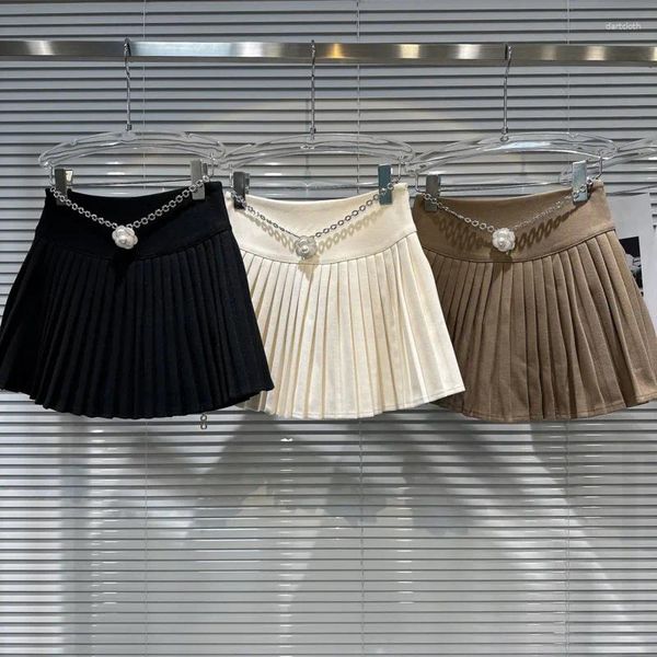 Faldas colección otoño 2024, minifalda plisada corta de lana con cadena en la cintura y perlas y flores para mujer GL862