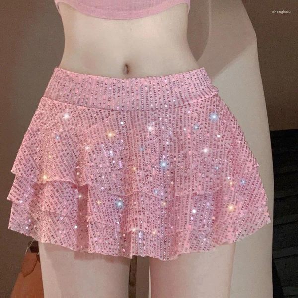 Jupes 2024 Printemps d'été Femmes Pink Sequin Multi couches Ruffle Edge Ultra Short Jupe Sexy Spicy Girl Mid Rise Mini Clubwear