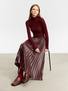 Jupes AMII minimaliste rétro mode femmes 2023 hiver a-ligne plissée PU Simple bureau dame jupe en cuir femme 12323021