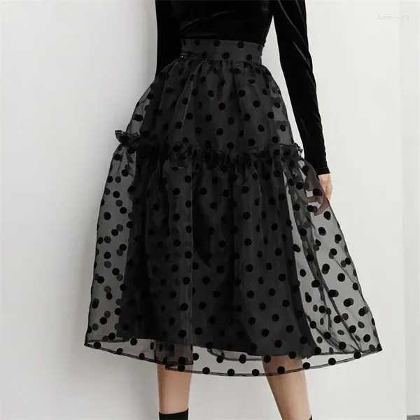 Jupes d'automne polka dot rétro plissé haute taille corps mince organza flatteur de jupe noire streetwear doux et élégant