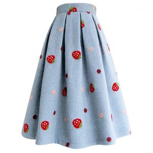 Jupes automne hiver fraise brodé laine parapluie jupe femmes épais taille haute robe de bal