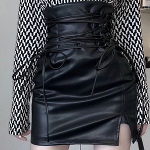 Rokken Zwart Lederen Mini Vrouwen Gothic Hoge Taille Slim Fit Lace Up Kokerrok Vrouwelijke Sexy Club Terug Rits Split tas Hip 231123