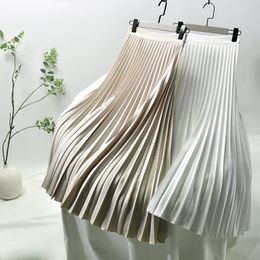 Faldas Diseño sentido Falda plisada blanca primavera Otoño e Invierno para mujer longitud media cintura alta delgada grande Aline larga le 230424
