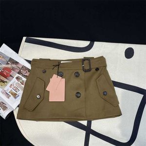Skirts Designer 24 au début du printemps à la mode à la mi-jupe Sweet Cool Melade Color Series Ultra Short Low Raise Halp Jirt