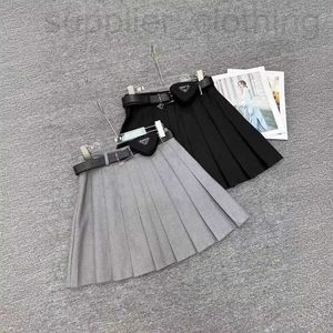 Skirts Designer 24 ans Shenzhen Nanyou printemps / été nouveau sac de taille en jupe plissée High Show Longueur de jambe polyvalente Réduire l'âge de la demi-tendance féminine E2DK