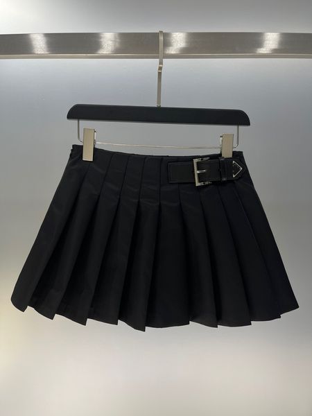 Skirts Designer Academic Style Summer Matching con cinturón anti-Glare Traje de resplandor plisado Falda de longitud plisada Desglado de la entrepierna de gran tamaño cubierto A-Line Short Ogdo S7Adf