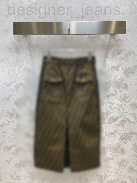 Jupes de créateur Classic double F vintage associées à la jupe longue fendue à boutons dorés portrait Medusa KUU9