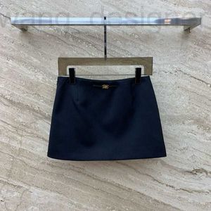 Rokken designer MM Familie 24ss Nieuwe Metalen Letter Logo Zwarte Halve Rok Damesmode Veelzijdige Afslanken Z4EN