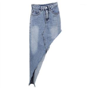 Jupes Station européenne 2022 printemps et été sergé Triangle longueur irrégulière jupe Denim femmes taille haute a-ligne