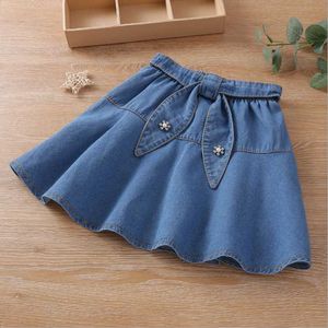 Jupes filles jupe en jean mode bleu 2021 nouveau printemps version coréenne de la petite fille jupe robe de princesse pour enfants T230301