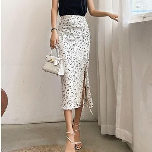 Rokken groene chique satijn chiffon rok vrouwen 2023 lente zomer hoge taille a-line print midi wrap heup split Koreaanse bodems