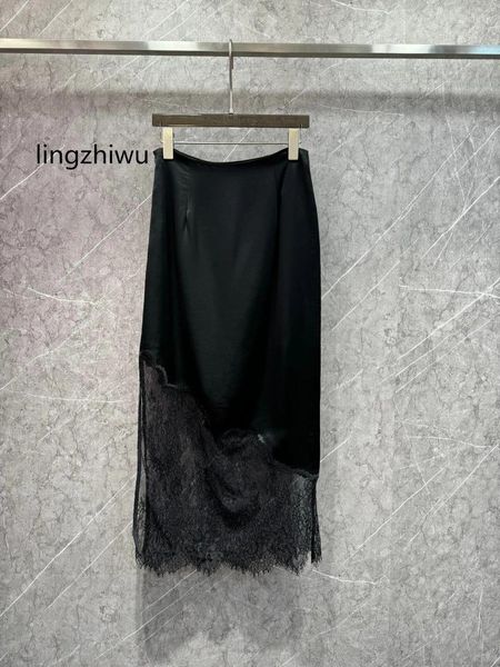 Jupes lingzhiwu femmes jupe longue noire 2024 Été acétate patchwork slit dentelle ourlet haute taille élégante arrive
