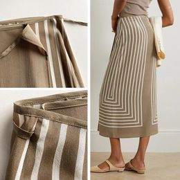 Faldas Diseñador de nicho Falda con cordones de seda francesa para mujer Sensación de drapeado Temperamento de cadera Línea geométrica