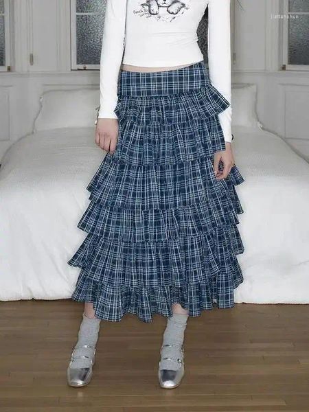 Jupes Plaid Jupe mi-longueur haute taille Couleur Couleur des femmes lâches 2024 Spring Streetwear Fashion Tous correspondent au gâteau plissé