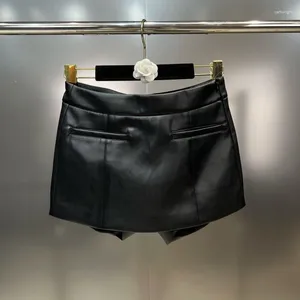 Jupes prempomp 2024 Spring Collection High Taist Patchwork Design Black Slim Pu Leather Shorts Jiron Femmes GP300