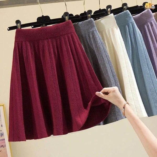 Faldas Falda corta de punto cálida para mujer, minifalda de cintura alta para mujer, elegante, combina con todo, otoño e invierno, 2024