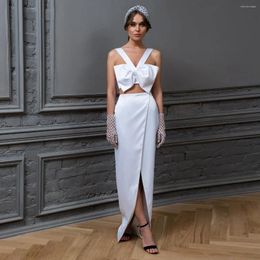 Jupes simples robe de mariée en satin classique minimaliste minimaliste fait à la main à la main à la main à la main à la main à la main en deux morceaux de costume
