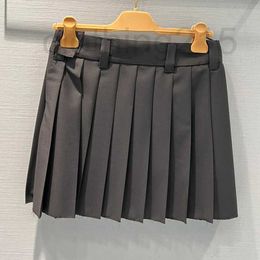 Jupesskorts Designer 2022 Été Nouvelle jupe plissée noire polyvalente style collège princesse taille haute CS6F