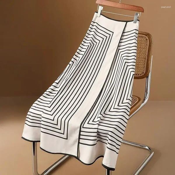 Jupes Summer Casual Fashion Design Black White Striped Femmes jupe haute taille Long Midi