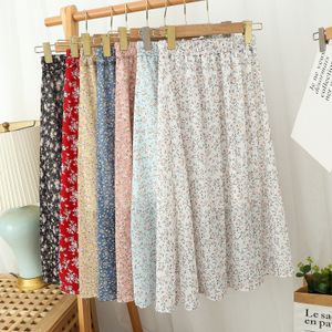 Rokken zomer lange dameskleding Boheemse elegante bloemenprint geplooid A-line skiën in Harajuku Zuid-Korea Unieke en eenvoudige Midi Chiffon Skiing 230410