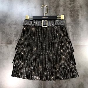 Jupes femmes mode automne taille haute ceinture multicouche court lourd forage strass frangé avec gâteau une ligne 230313