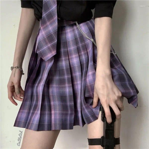 Jupes Femmes Purple Black Plaid Jirt Summer Summer High Taies Harajuku Étudiants japonais Vêtements mignons sexy mini cosplay