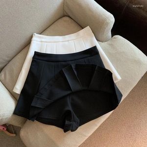 Jupes Vêtements féminins Pantalons plissés courts