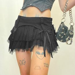 Faldas y2k faldas plisadas de malla con lazo negro, minifaldas de retales, faldas cortas elegantes estilo Grunge Punk coreano, trajes góticos Retro para mujer 230717