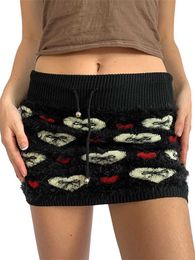 Saias Y2K Feminino Mini Ski Fuzzy Escovado Cintura Baixa Estampado Coração Short Corpo Jovem Harajuku Roupas Urbanas P230529