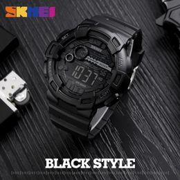 SKMEI Montre de sport en plein air Hommes Multifonction 5Bar Étanche PU Sangle LED Affichage Montres Chrono Montre-bracelet numérique Reloj Hombre X0524