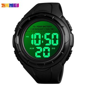 SKMEI Sport Relojes para hombres 5bar Pantalla LED impermeable Reloj de pulsera digital 10 años Batería Cronógrafo Reloj masculino Reloj Hombre 1563 X0524