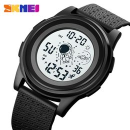 SKMEI Top marque Sport montres hommes multifonctionnel compte à rebours horloge numérique 50M étanche montres-bracelets pour homme reloj hombre