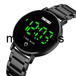 Skmei Watch Threst 3 montres Skmei Mens Watch Digital Luxury Topp écran LED Affichage de la lumière LED Electronic sur montre en acier inoxydable Horloge de haute qualité