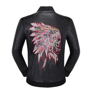 Chaqueta de cuero de imitación de calavera para hombre Cremallera Slim Fit Corto Hip Hop Diseñadores de deportes al aire libre Abrigo de motocicleta Letras de motorista negro Moda Ropa de fitness de lujo M-3XL