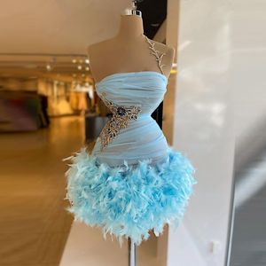 Hemel blauwe veren korte cocktailjurken kralen kristallen mini prom dress celebrity meisjes feestjurken voor verjaardag fotoshoot
