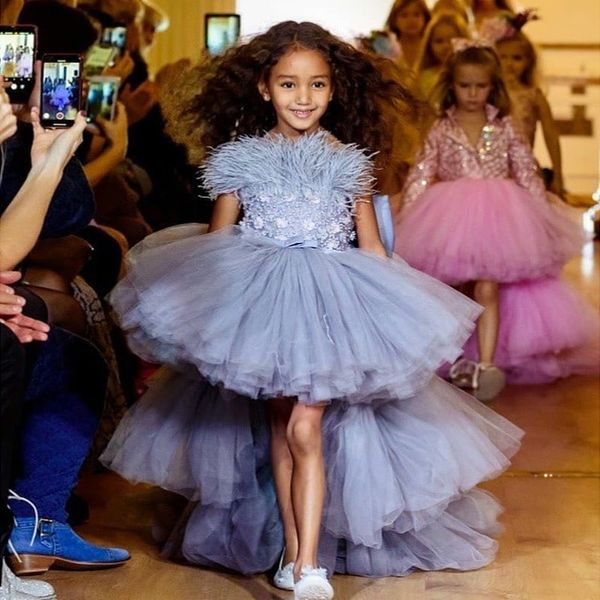 Vestidos de desfile para niñas con plumas altas y bajas en azul cielo, vestido de flores con cuentas para niña, vestido de primera comunión de tul con apliques de boda