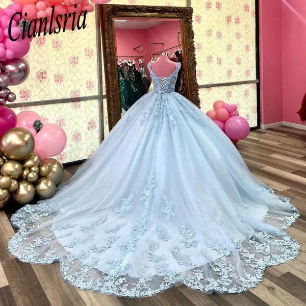 Robes de quinceanera bleu ciel 2024 Young Girs Robe de bal Sparkly Cendrillon anniversaire princesse vestidos de sweet 15 anos 16