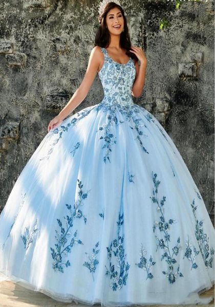 Bleu ciel Quinceanera robes appliques perles encolure dégagée 2020 princesse robe de bal doux 16 tulle princesse robe de bal robes de soirée1732332