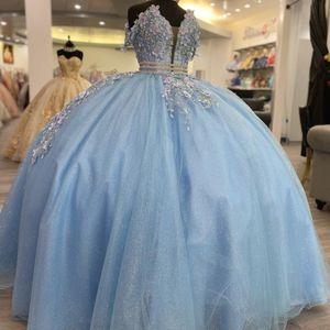 Bleu ciel brillant Quinceanera robes robe de bal sur l'épaule cristal 3D fleurs doux 15 16 ans princesse Dresse vestidos de 15 anos