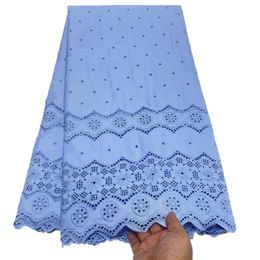 Tissu à coudre en coton Voile suisse bleu ciel, dentelle polie, 4,5 m, broderie, robe africaine pour femmes, soirée de mariage, fête moderne nigériane, haute qualité 2023 YQ-8322
