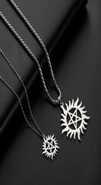 Skyrim en acier inoxydable brillant Soleil pentagramme pendent