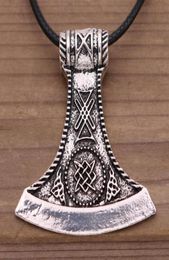 Slave Perun Axe Star de Russie Symbole Svarog Viking Warrior Axe Protection Amulet Collier Men Pagan Bijoux4283651
