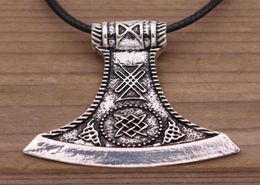 Slave Perun Axe Star de Russie Symbole Svarog Viking Warrior Axe Protection Amulet Collier Men Pagan Bijoux4315129