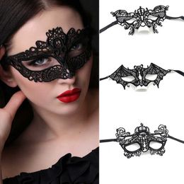 Slaapmaskers Womens Lace Masquerade Face Masks Half Face Anonymous Mask Cosplay Sexy Hollow Blindfold Makeup Prom Lace Elegant Eye Mask J230602