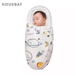 Slaapzakken Babytas 06 maanden Enveloppen voor Geboren Swaddling Wraps Dunne 1Tog Soft Cotton Design Head Neck Protector 230404