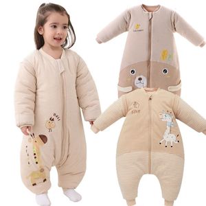 Slaapzakken Katoen Dikker Slaapzak Kinderwagenzak Voor geboren baby Cartoon Patroon Kinderen Beddengoed Gesplitste beenwarme winterkleding 231118