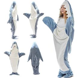 Sacs de couchage Requin sac de couchage enfants couverture de requin dessin animé flanelle surdimensionné à capuche enfants Animal paresseux sacs de nuit Onesie pour cadeau de Noël 231108